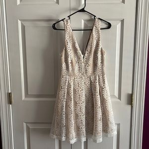White/Beige Lulus dress